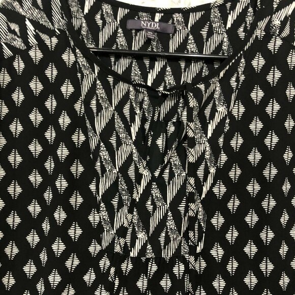 NYDJ Not Your Daughters Jeans Womens Tunic Top Black/White v-neck Tie XS - Picture 3 of 11